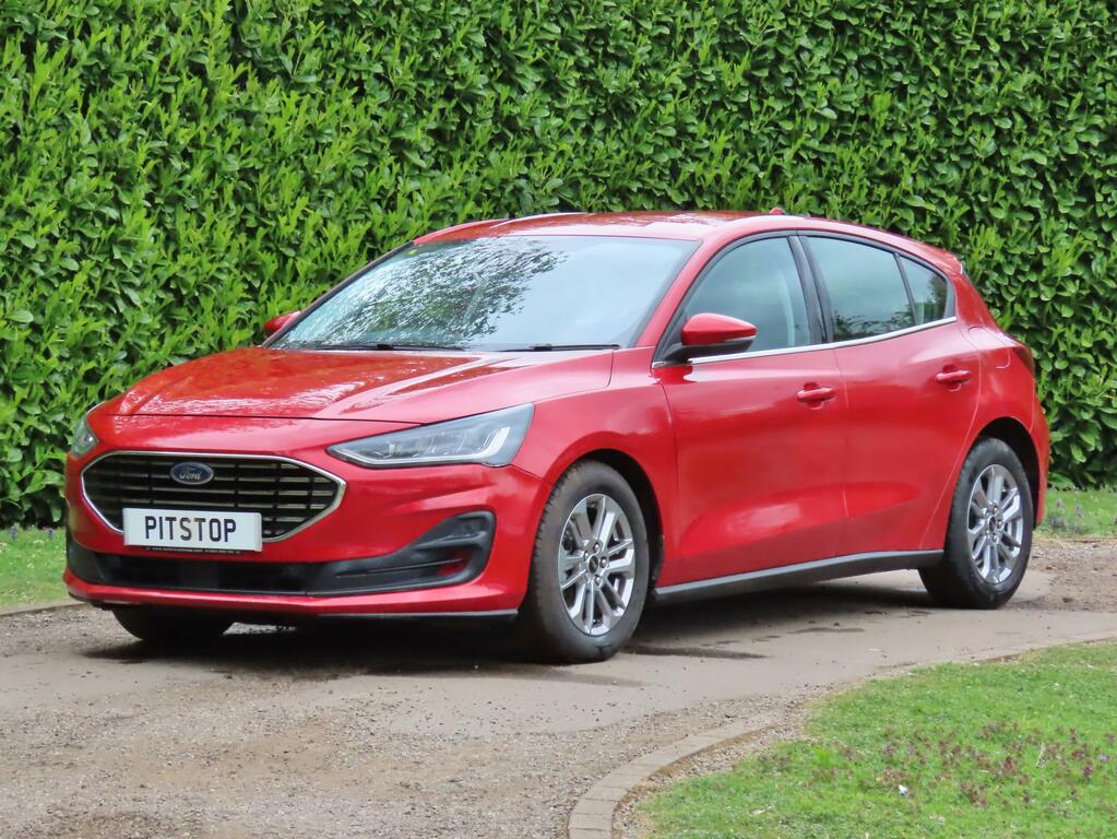 Ford Focus 1.0T Ecoboost Titanium Hatchback ML23NYW Red #2