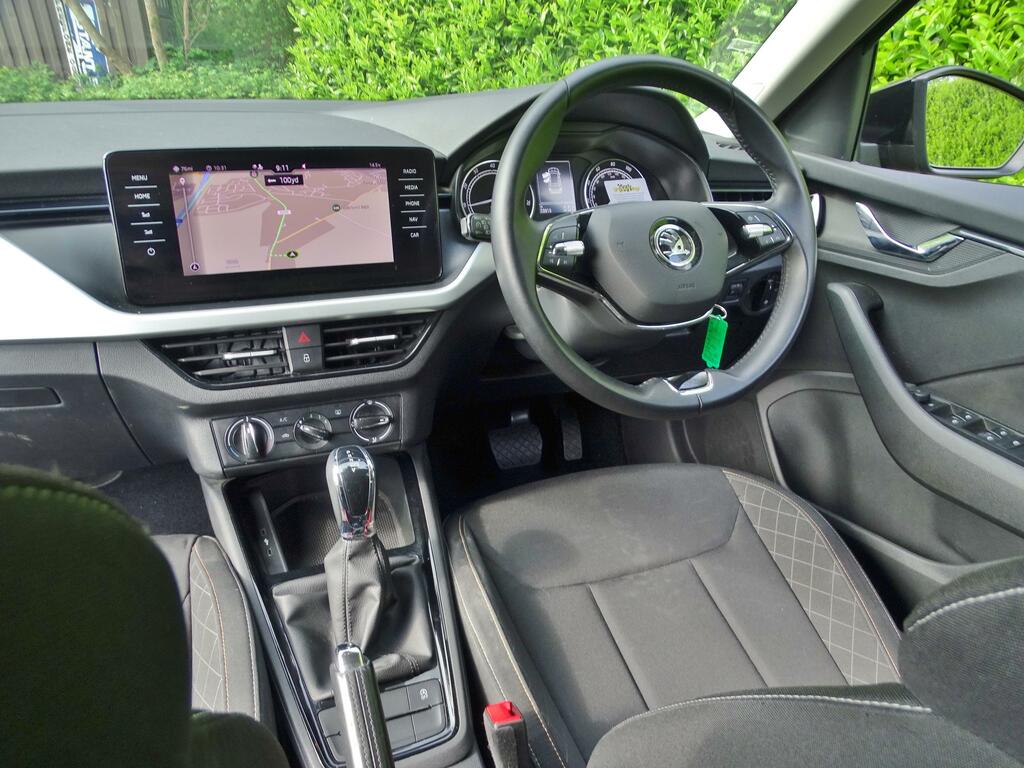 Skoda Kamiq 1.0 Tsi Se Drive Suv Dsg Euro 6 Ss HT72BVV Black #3