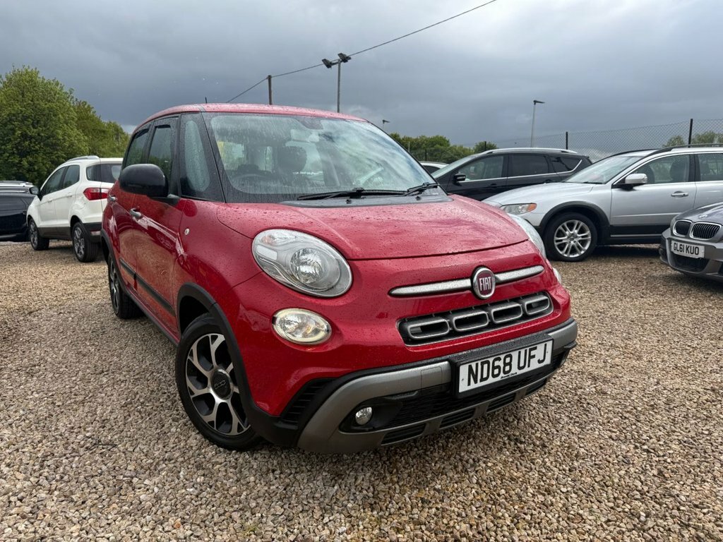 Fiat 500L 1.4L City Cross Red #2