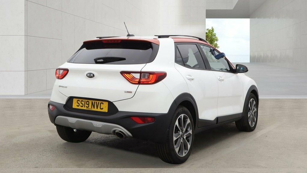 Kia Stonic 1L Mixx SS19NVC White #4