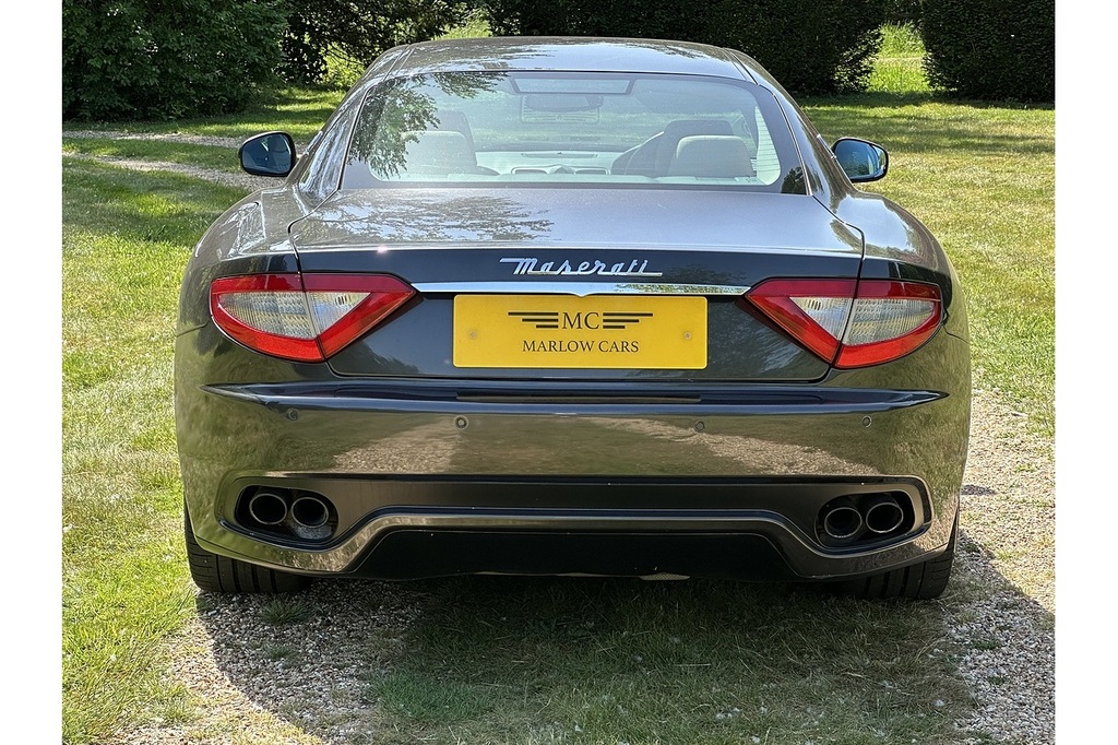 Maserati GranTurismo 4.7L S White #8
