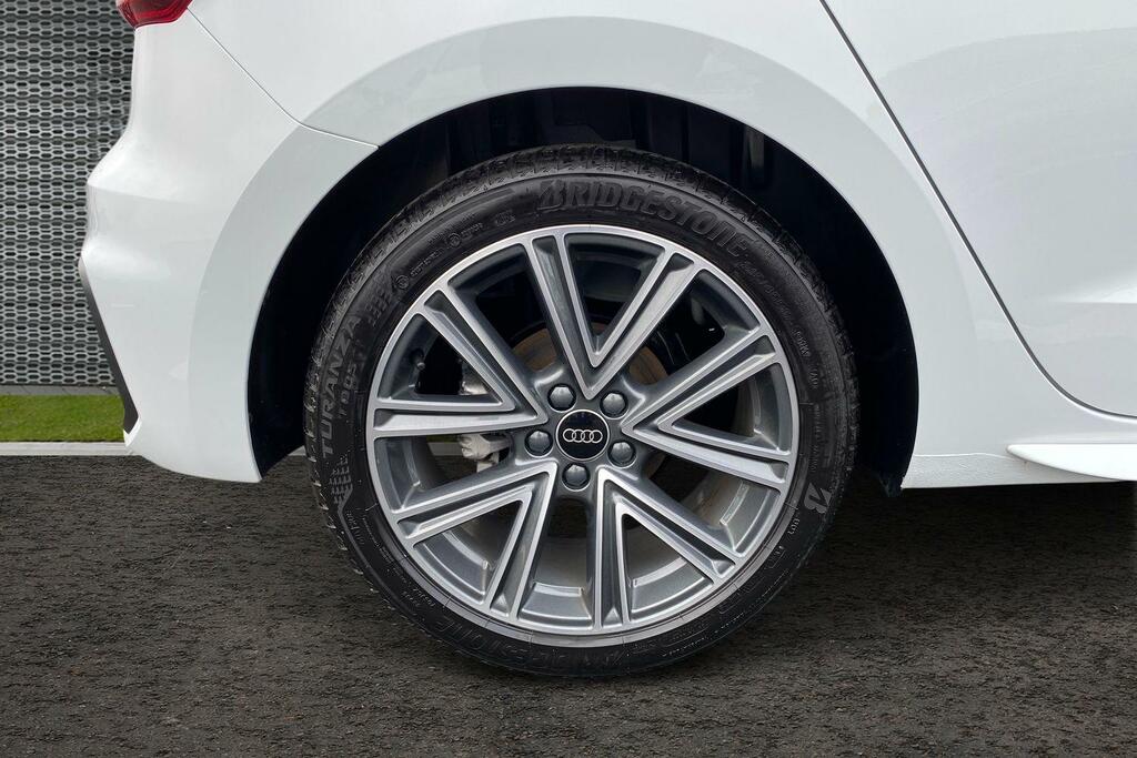 Audi A1 1.0 Tfsi 30 S Line Sportback S Tronic E White #5