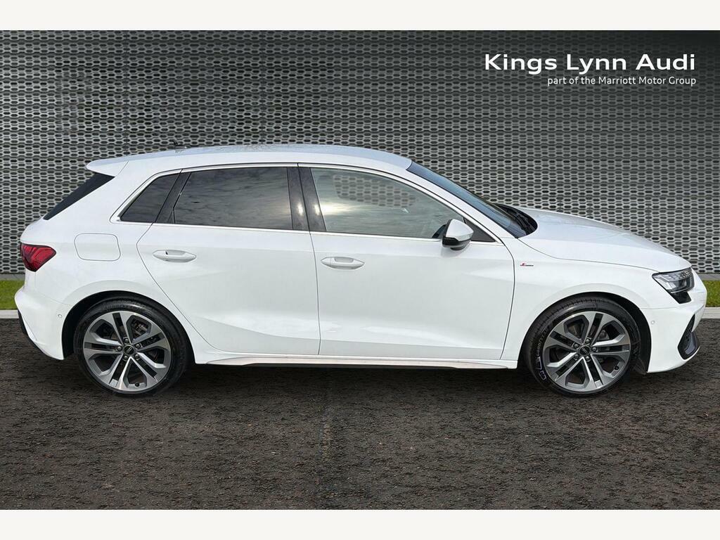 Audi A3 1.5 Tfsi 30 S Line Sportback Eur YP25ZGS White #4
