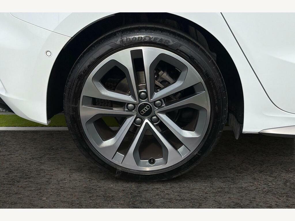 Audi A3 1.5 Tfsi 30 S Line Sportback Eur YP25ZGS White #5