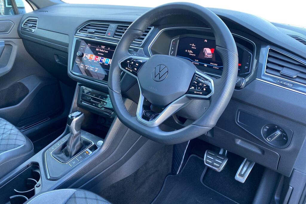 Volkswagen Tiguan 2.0 Tdi R-line Dsg Euro 6 Ss ML23XKX White #6