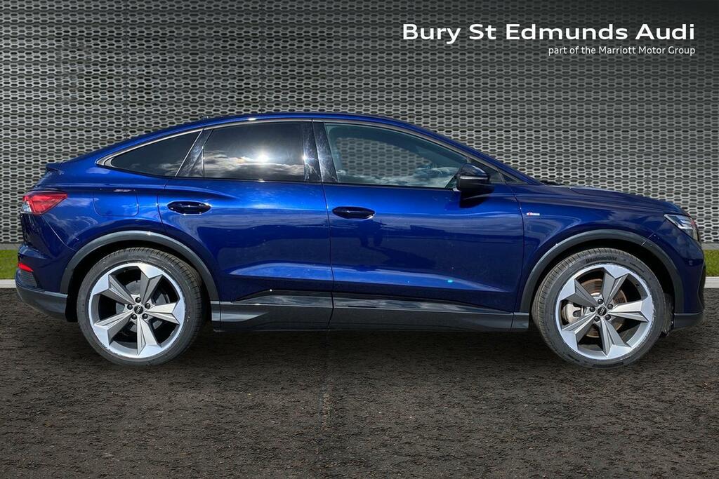Audi Q4 E Tron 40 Black Edition Sportback 82Kwh RF73WFD Blue #4