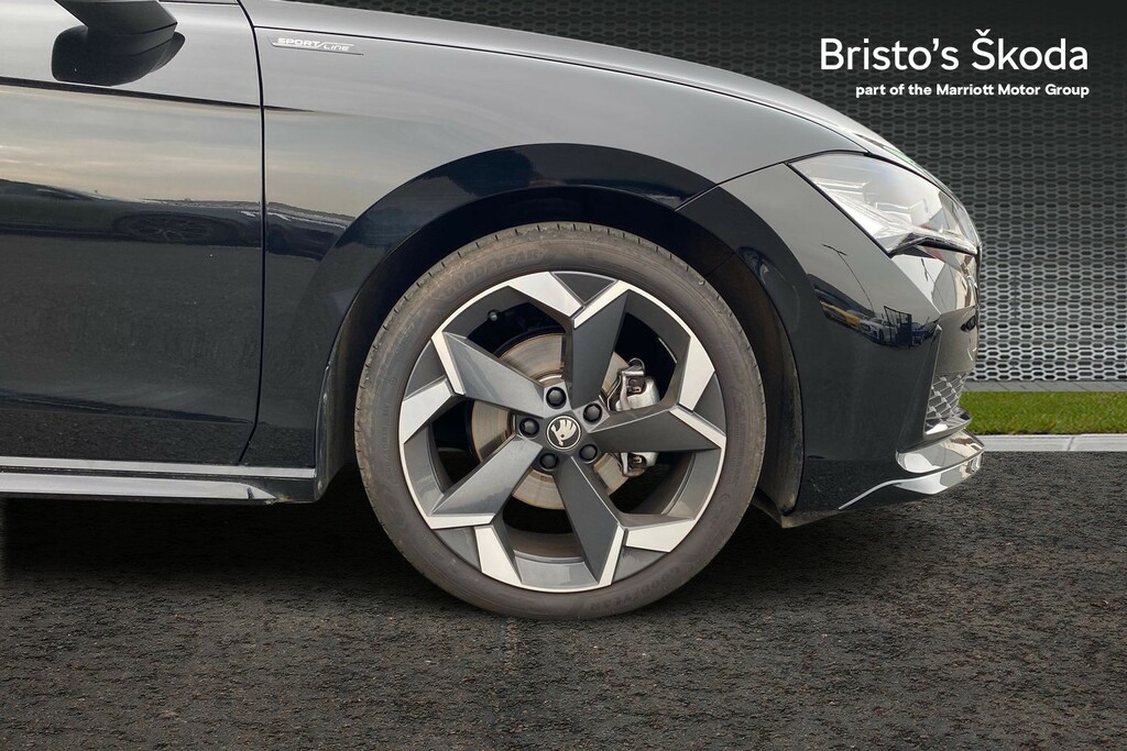 Skoda Superb 1.5 Tsi E-tec Mhev Sportline Hatchback AV75YBL Black #5