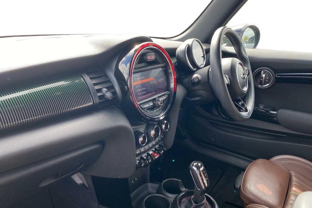 Mini Hatch 2.0 Cooper S 60 Years Edition Hatchback GC19EHD Green #2