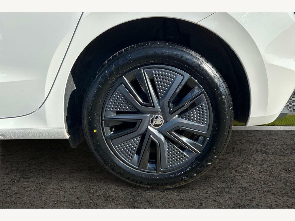 Skoda Fabia 1.0 Tsi Colour Edition Dsg Euro 6 Ss YF74UYD White #5