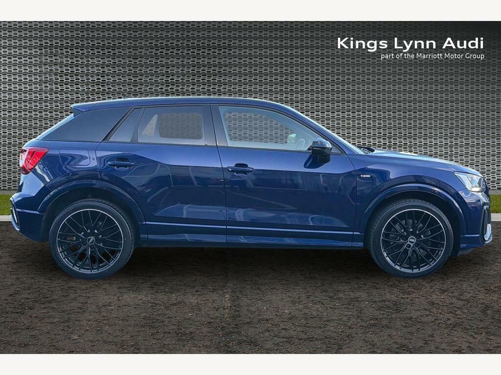 Audi Q2 1.5 Tfsi Cod 35 Black Edition Suv S Tro KY71GLZ Blue #4