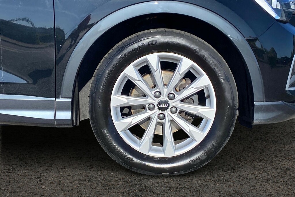Audi Q3 1.5 Tfsi Cod 35 Sport Suv S Tronic Euro YR74JOV Black #5