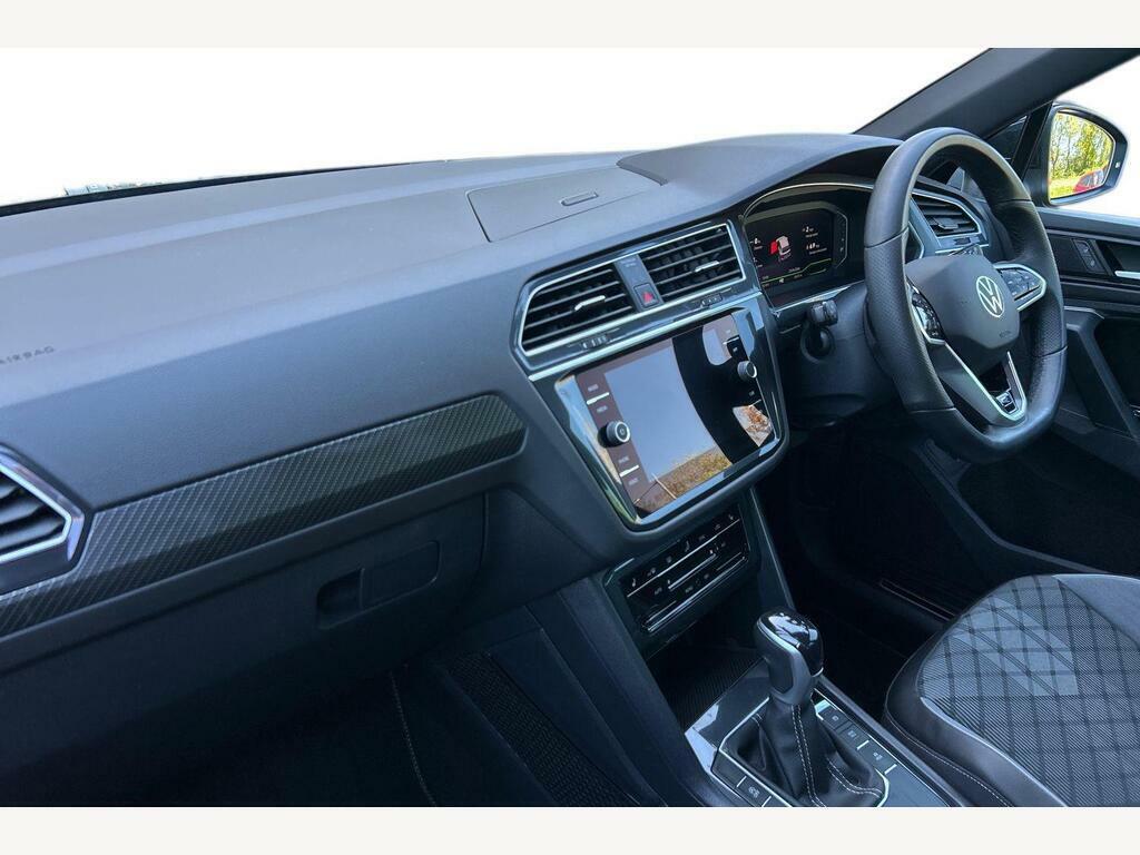 Volkswagen Tiguan 1.5 Tsi R-line Dsg Euro 6 Ss AP22CVB Black #2