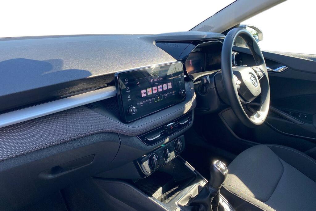Skoda Fabia 1.0 Mpi Colour Edition Hatchback FD24KFR Silver #2