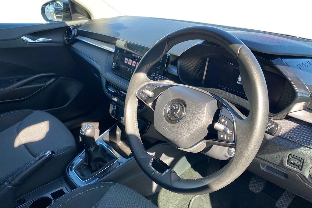 Skoda Fabia 1.0 Mpi Colour Edition Hatchback FD24KFR Silver #6