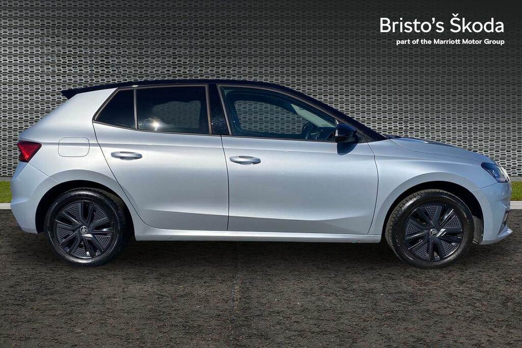 Skoda Fabia 1.0 Mpi Colour Edition Hatchback FD24KFR Silver #4