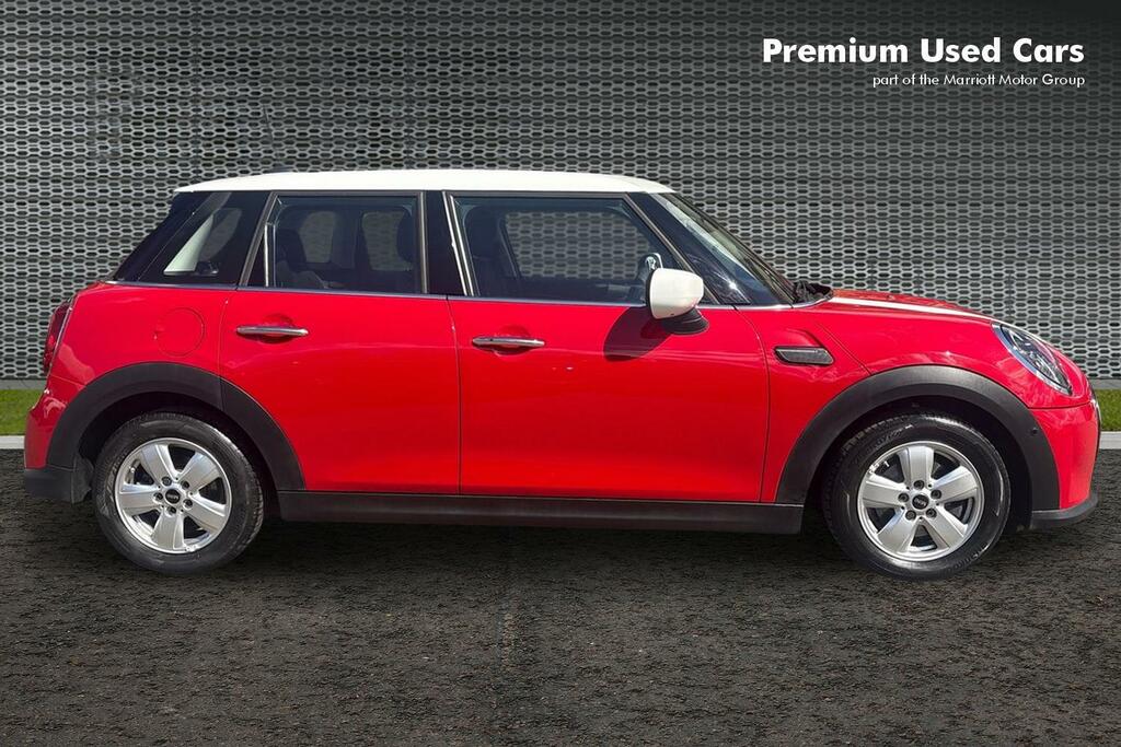 Mini Hatch 1.5 Cooper Classic Hatchback Steptronic AX72FYN Red #4