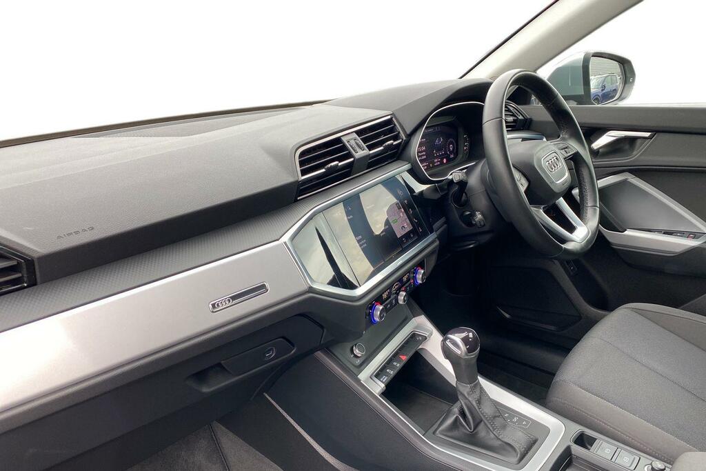 Audi Q3 1.5 Tfsi Cod 35 Technik Suv S Tronic Eu AV72WUB Silver #2