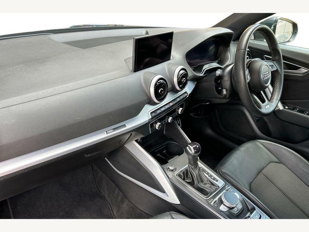Audi Q2 1.5 Tfsi Cod 35 S Line Suv S Tronic Eur AE23WTT Grey #2