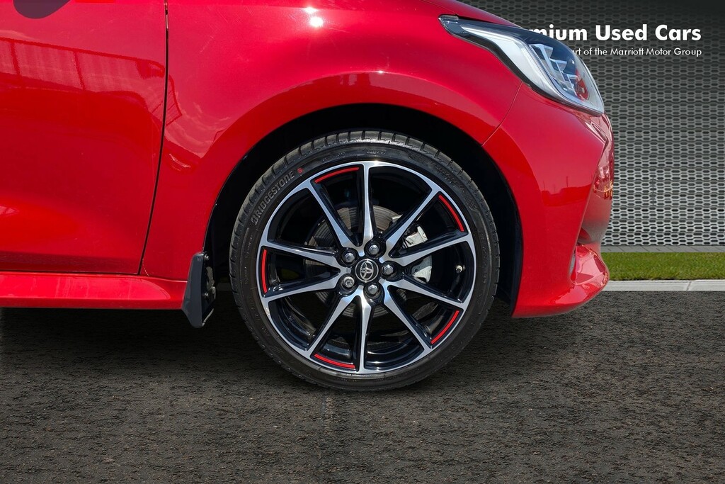 Toyota Yaris 1.5 Vvt-h Gr Sport Hatchback Hybrid E-c CE23GCE Red #5