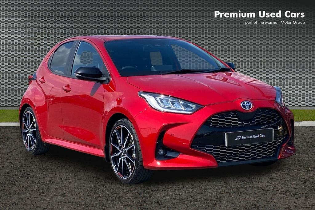 Toyota Yaris 1.5 Vvt-h Gr Sport Hatchback Hybrid E-c Red