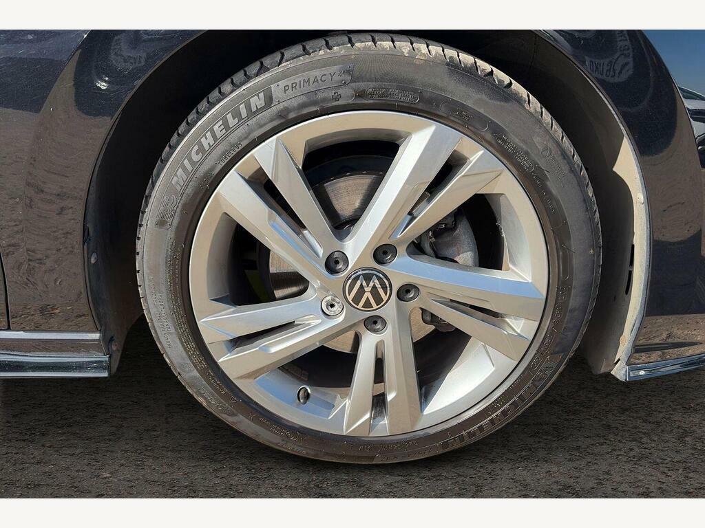 Volkswagen Golf 1.5 Etsi Mhev R-line Hatchback Hybrid D AO21OZB Black #5