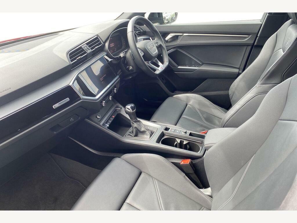 Audi Q3 1.5 Tfsi Cod 35 Black Edition Sportback AO24YSM Black #2