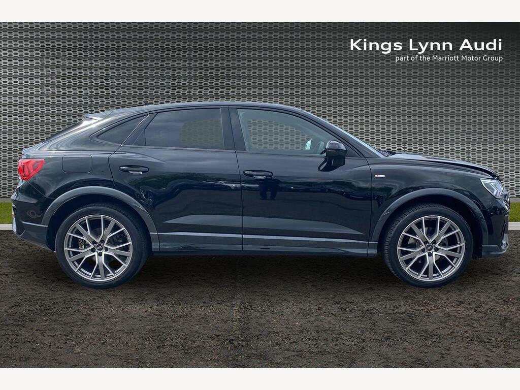 Audi Q3 1.5 Tfsi Cod 35 Black Edition Sportback AO24YSM Black #4