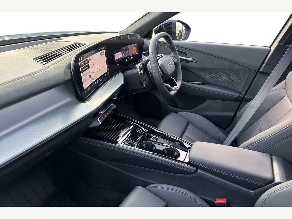 Audi Q3 1.5 Tfsi Launch Edition Sportback S Tro AO75UUG Grey #2