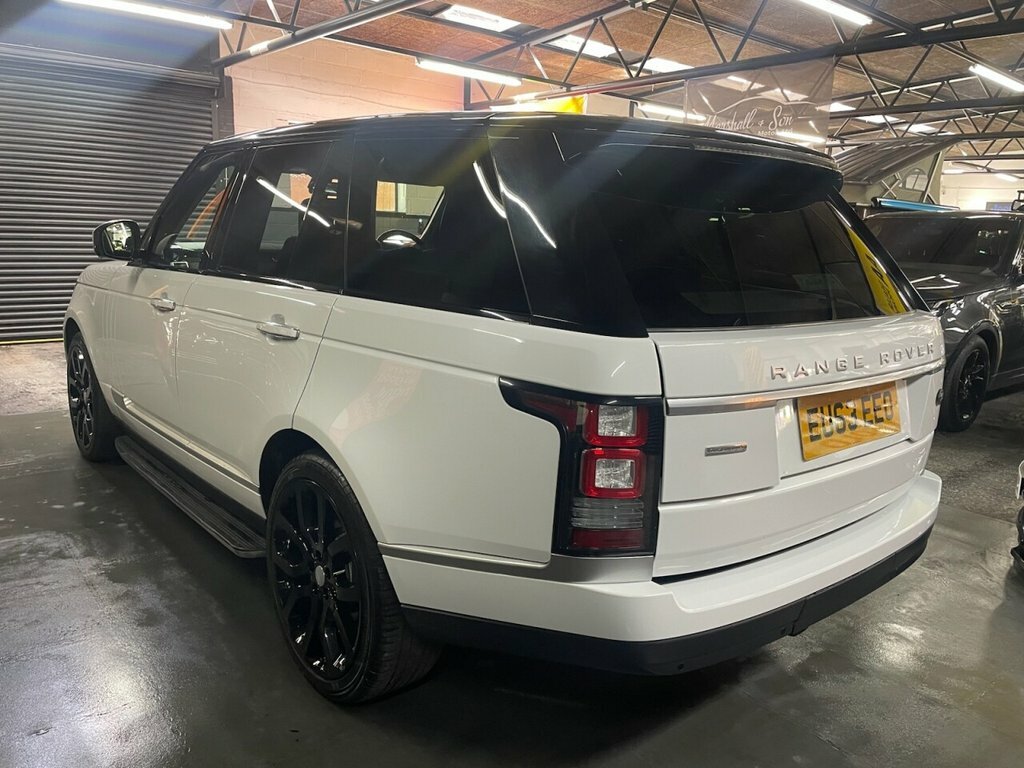 Land Rover Range Rover 4.4L Autobiography 5dr EU63EEO White #6
