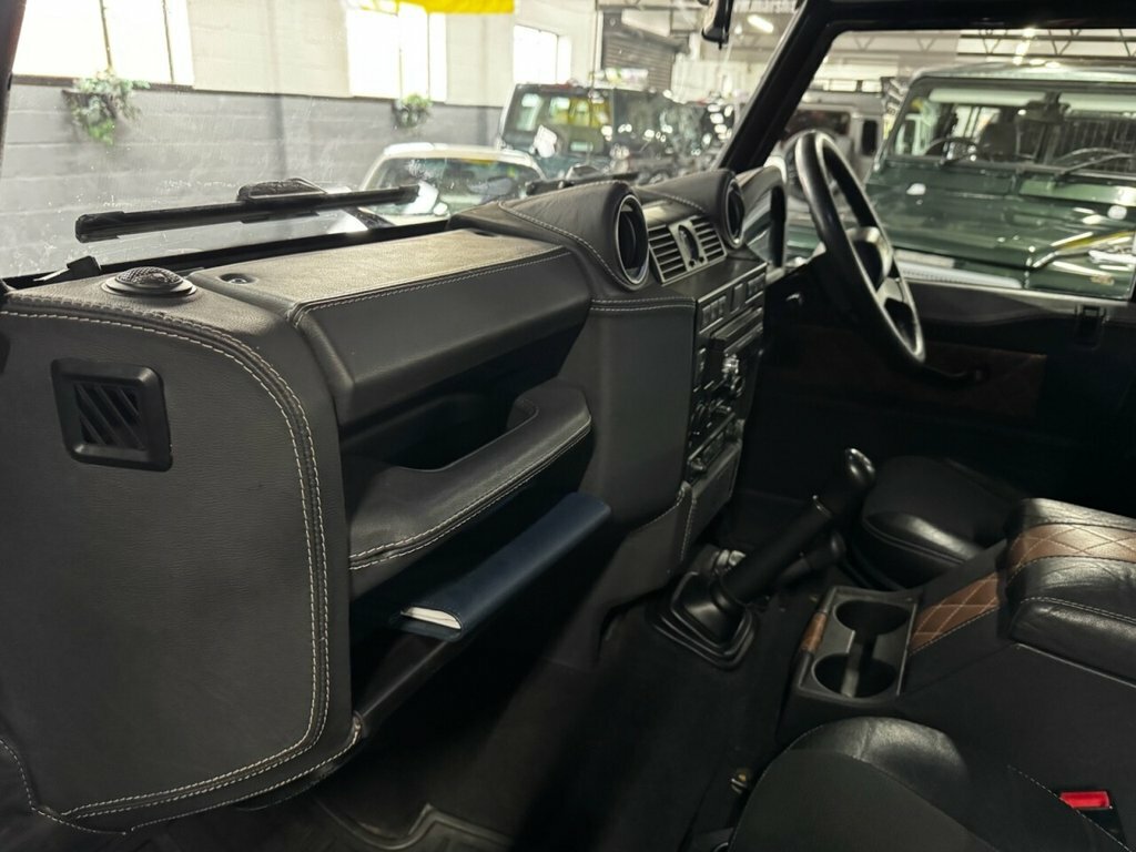 Land Rover Defender 110 Td Double Cab  #21