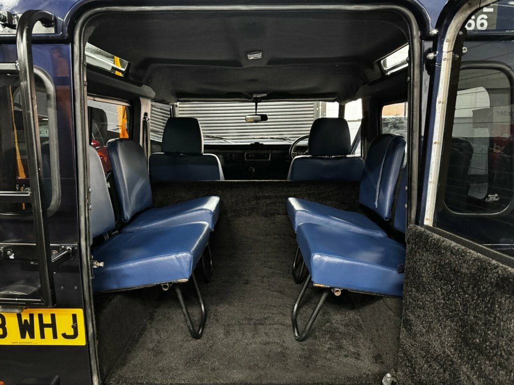 Land Rover Defender 90 4C Reg Dt Blue #16