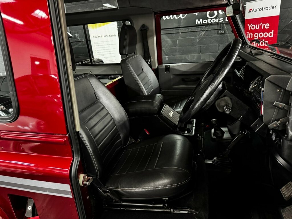 Land Rover Defender 90 Suv Green #10