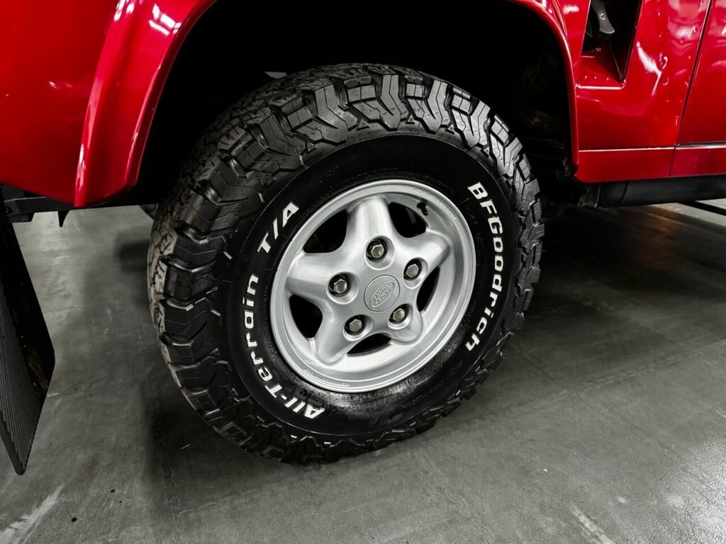 Land Rover Defender 90 Suv Red #4