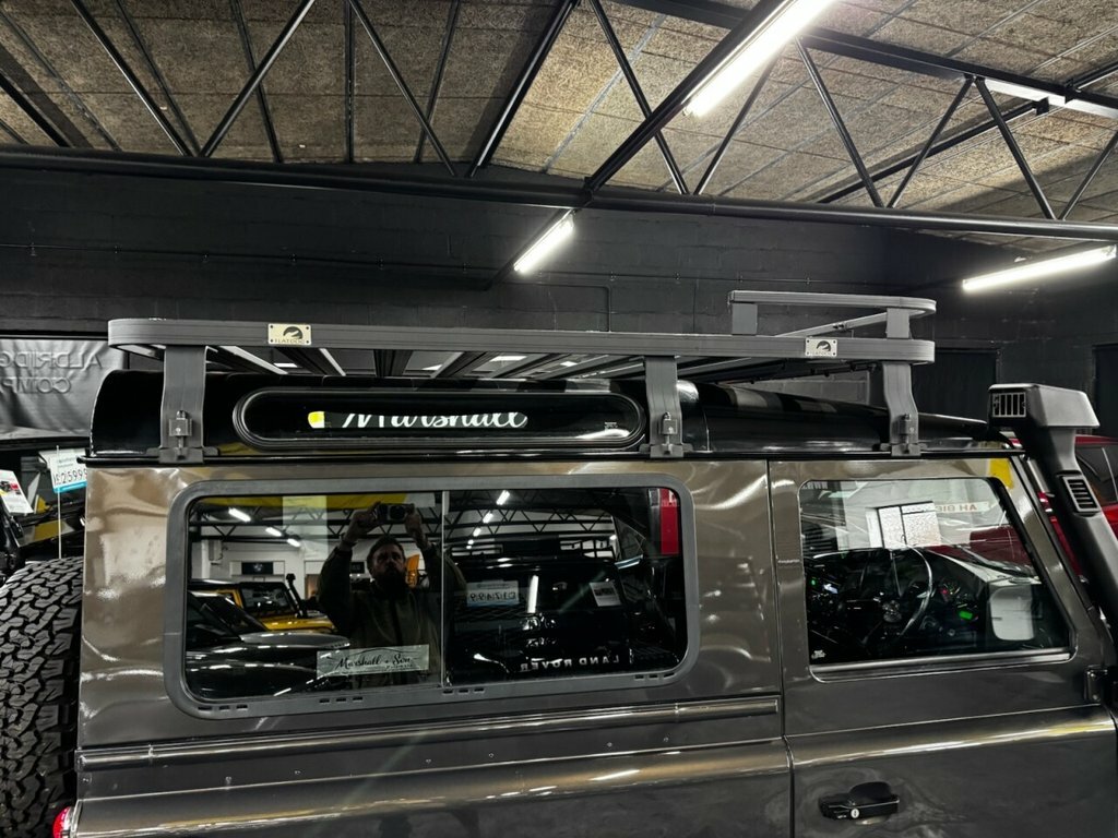 Land Rover Defender 90 2.2L Xs RV63DYA Brown #4