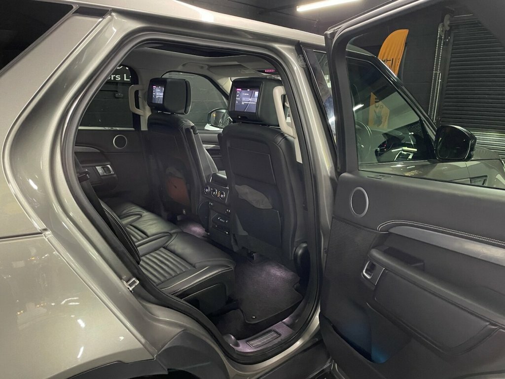 Land Rover Discovery 3L First Edition EY17WTT Silver #4