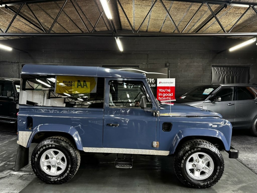 Land Rover Defender 90 2.2L Null WF64TXU Blue #2