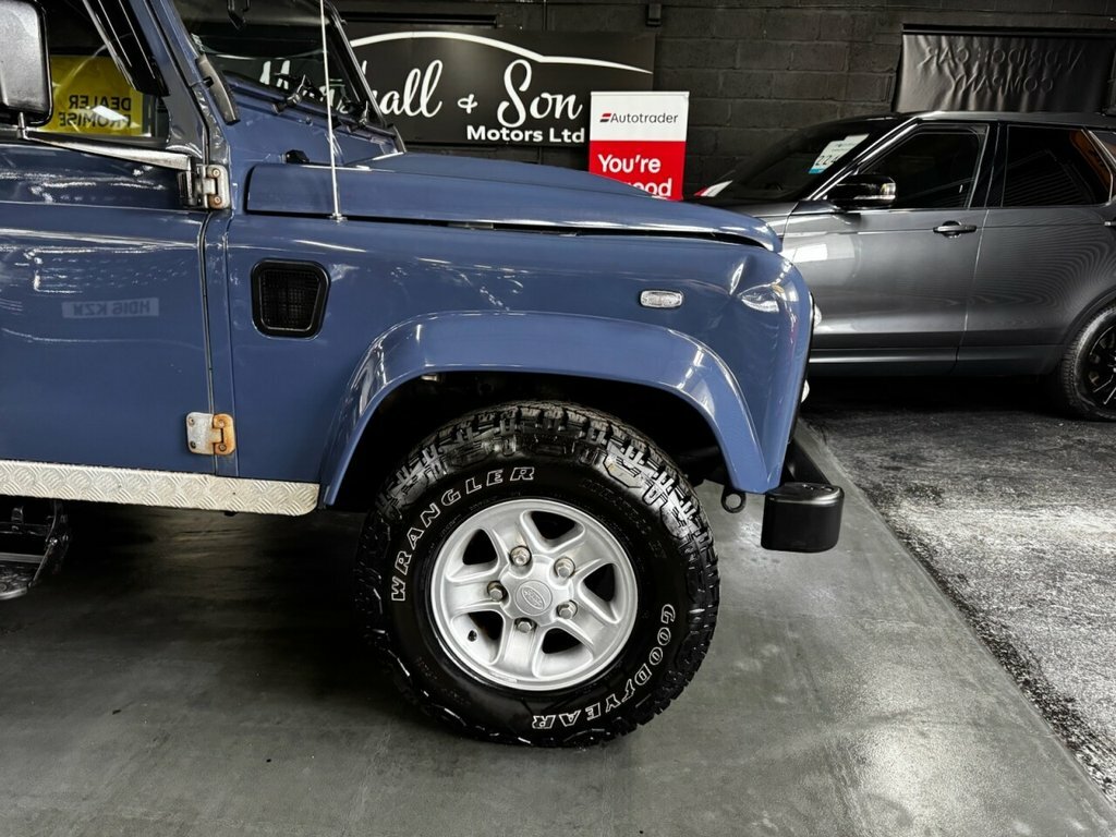 Land Rover Defender 90 2.2L Null WF64TXU Blue #4