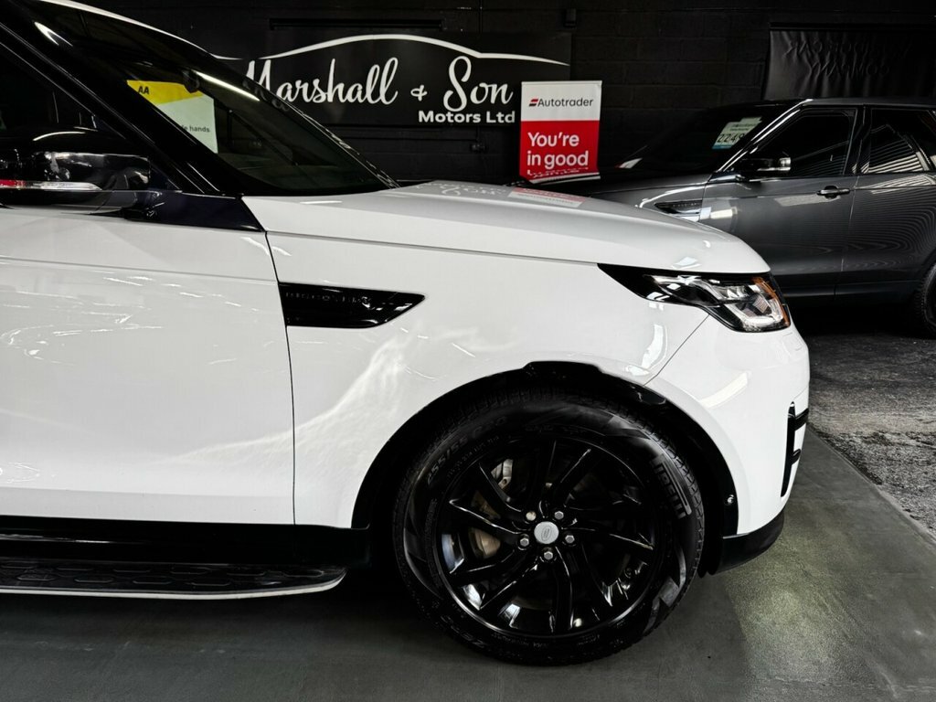 Land Rover Discovery 3L Hse WK19RYW White #3