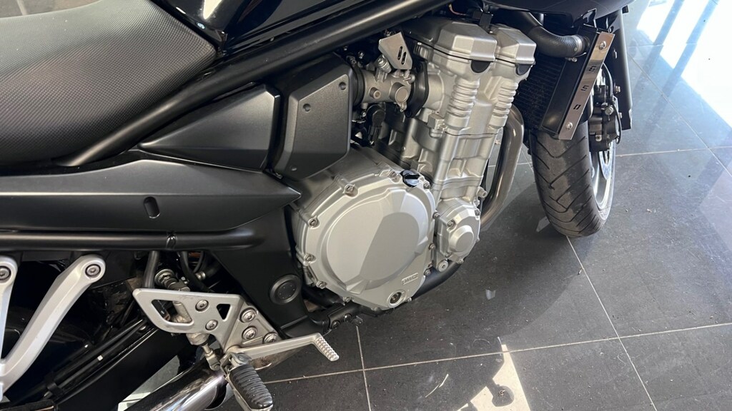Suzuki  750  #24