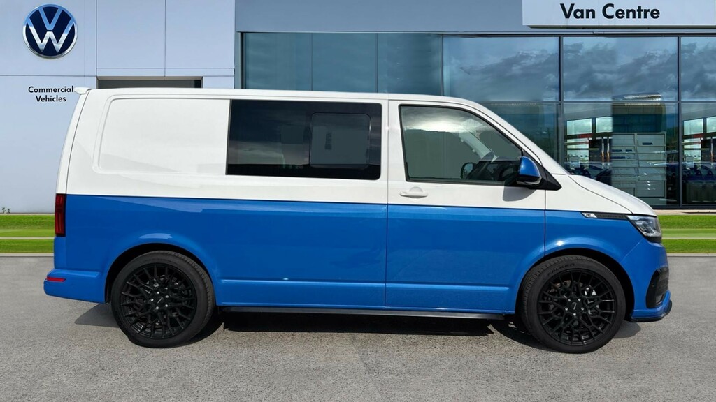 Volkswagen Transporter Transporter 2.0 Bitdi 204 Highline Kombi Van Dsg White #4