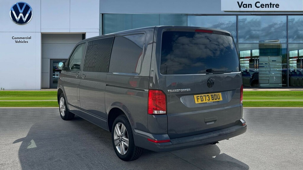 Volkswagen Transporter Transporter 2.0 Tdi 150 Highline Kombi Van Dsg FD73BDU Grey #3