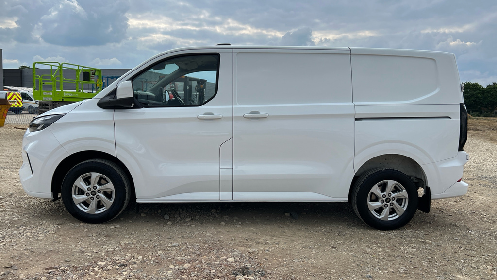 Ford Transit Custom Transit Custom 2.0 Ecoblue 136Ps H1 Van Limited LG24YVF White #6