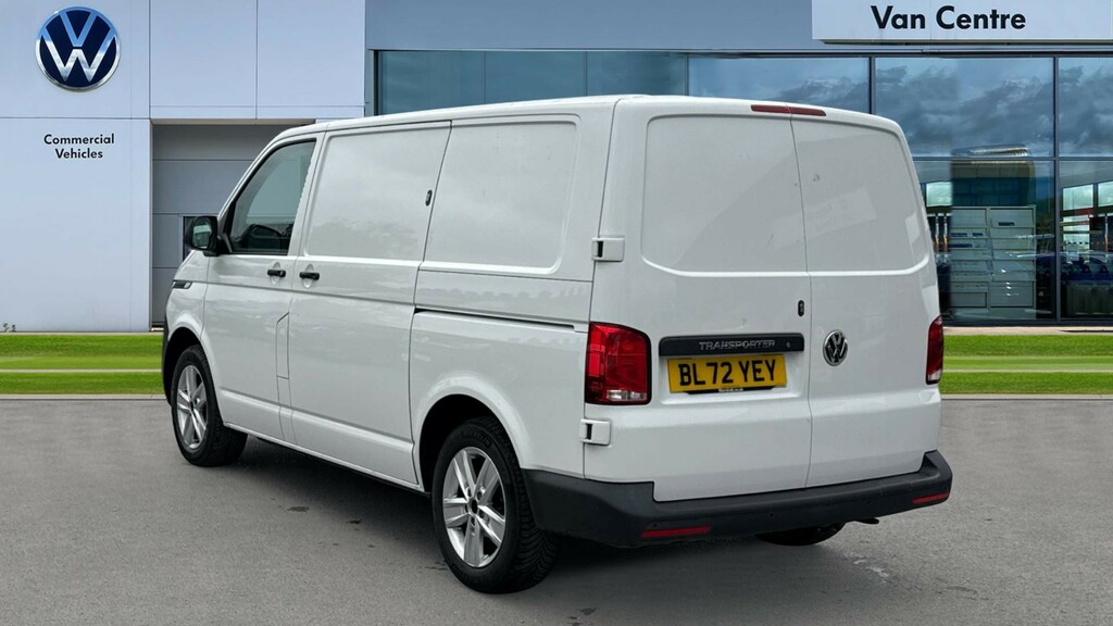 Volkswagen Transporter Transporter 2.0 Tdi 110 Startline Van BL72YEY White #3