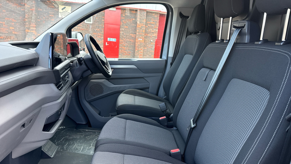 Volkswagen Transporter Volkswagen Transporter T32 Swb Diese 2.0 Tdi 170 C Grey