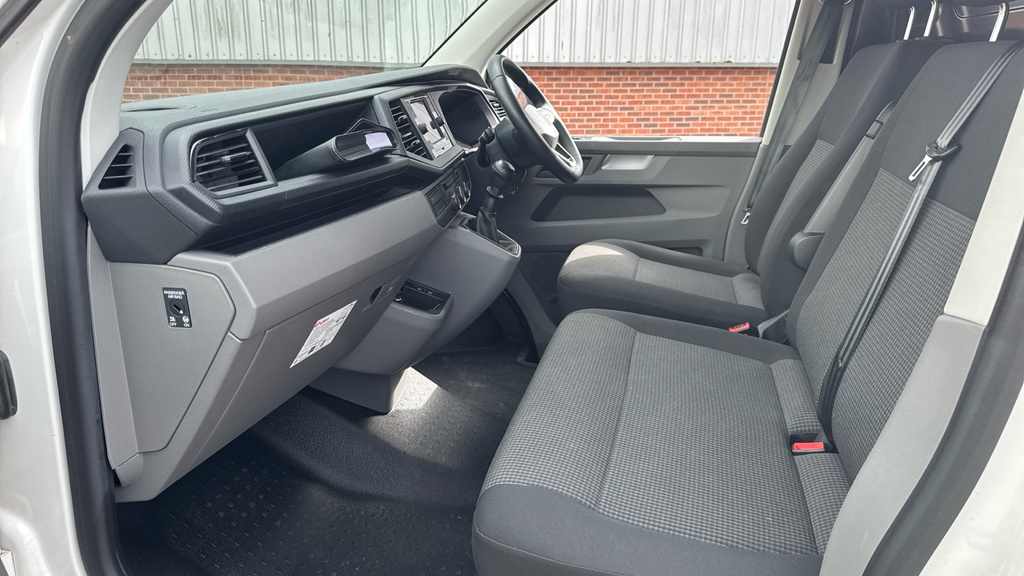 Volkswagen Transporter Transporter 2.0 Tdi 110 Startline Van BK72VBL White #2