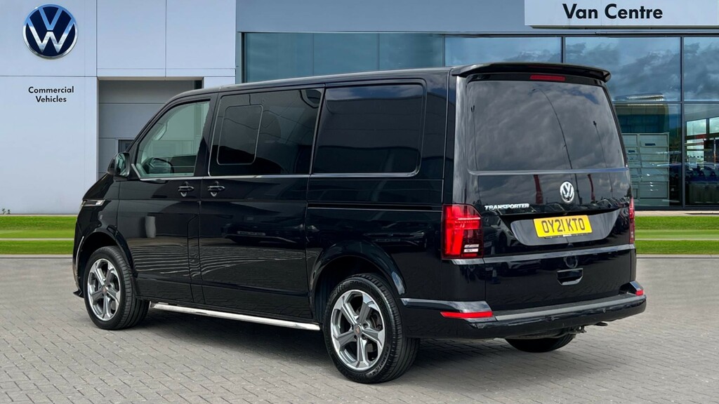 Volkswagen Transporter Transporter 2.0 Bitdi 199 Highline Kombi Van Dsg OY21KTO Black #3