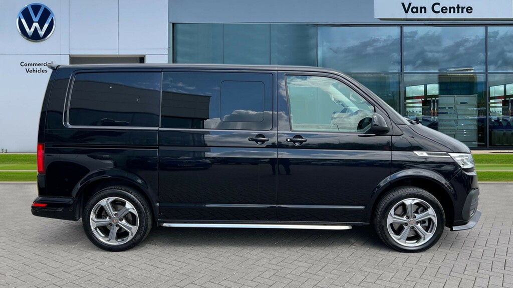 Volkswagen Transporter Transporter 2.0 Bitdi 199 Highline Kombi Van Dsg OY21KTO Black #4