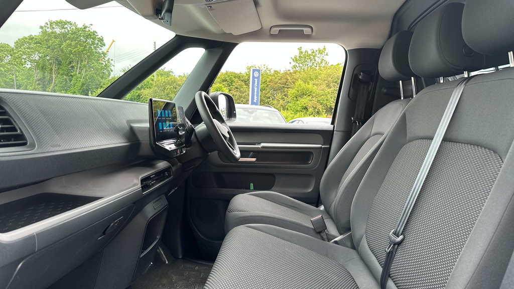 Volkswagen ID.Buzz Id. Buzz 150Kw Commerce 77Kwh YM73HZP Black #2
