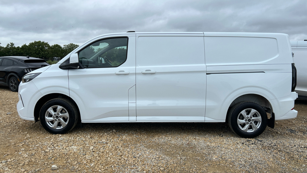 Ford Transit Custom Transit Custom 2.0 Ecoblue 136Ps H1 Van Limited YR24GNJ White #6