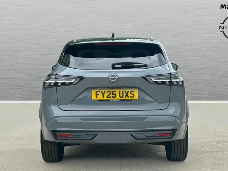 Nissan Qashqai Nissan Qashqai Hatchback 1.3 Dig-t Mh N-design FY25UXS Black #6